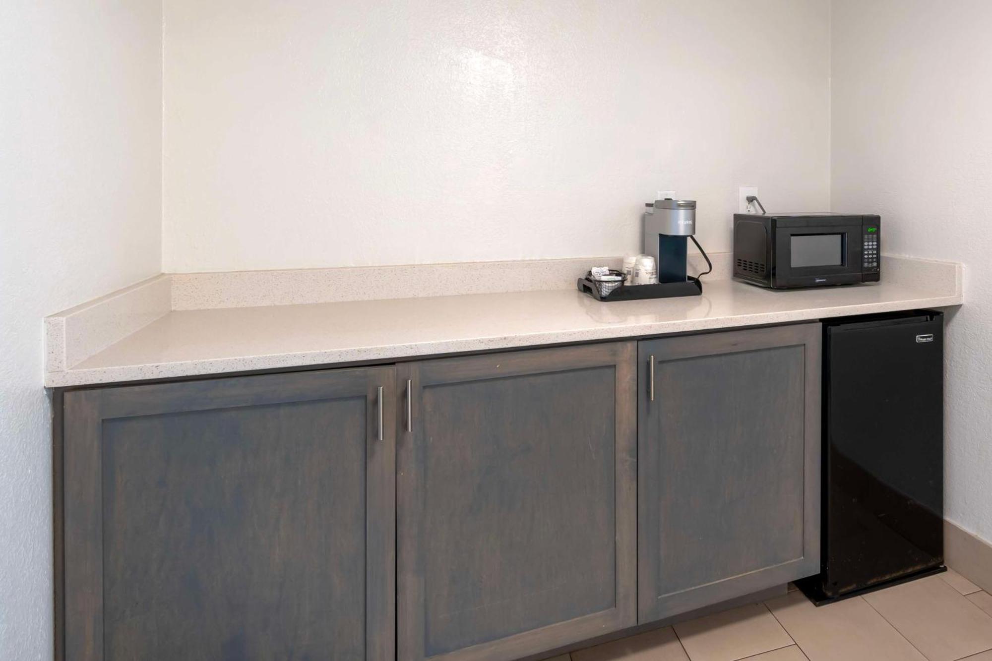 Best Western Plus Daytona Inn Seabreeze Дейтона Бийч Екстериор снимка