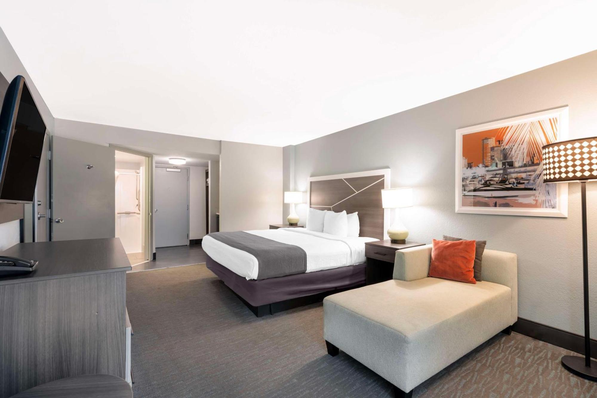 Best Western Plus Daytona Inn Seabreeze Дейтона Бийч Екстериор снимка