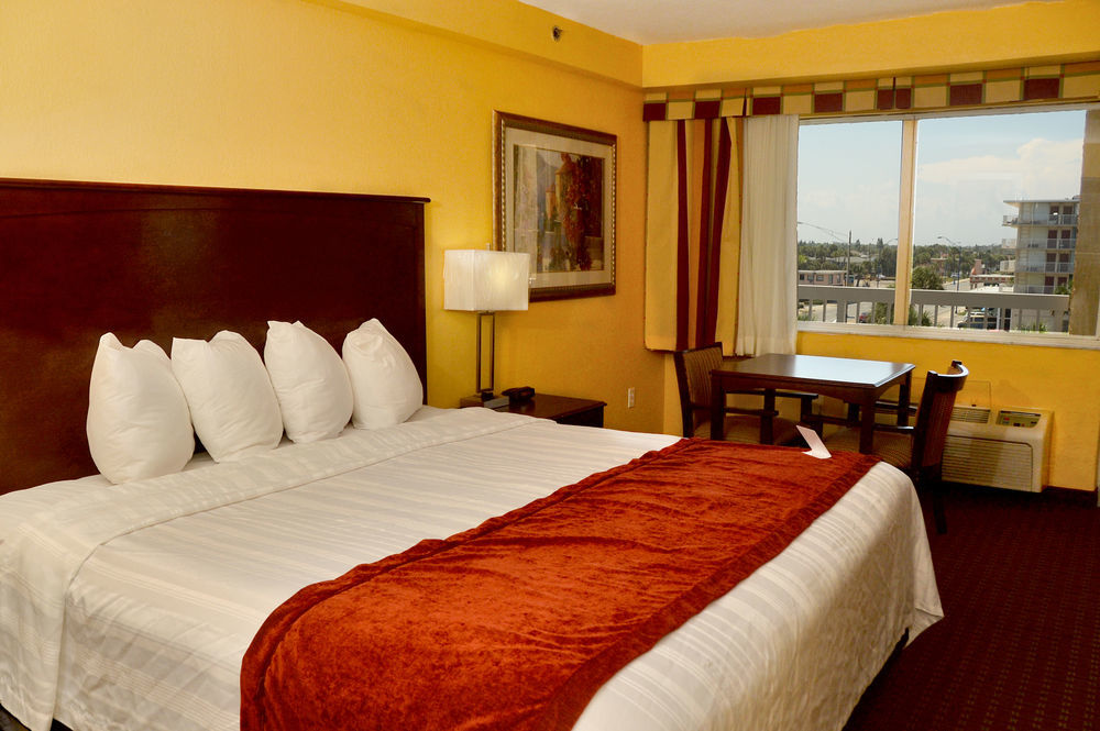 Best Western Plus Daytona Inn Seabreeze Дейтона Бийч Екстериор снимка